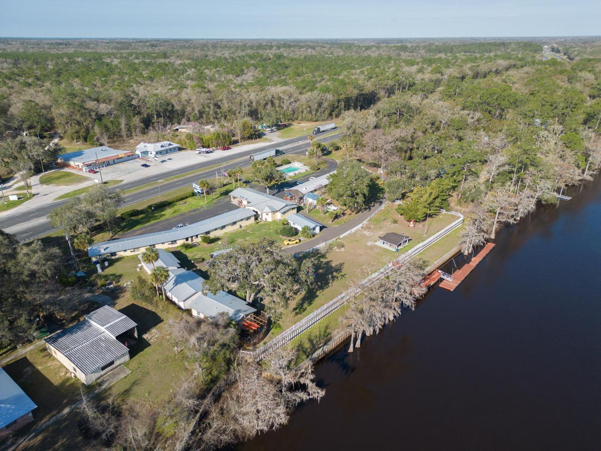 Hotel Suwannee Gables Old Town Exterior foto