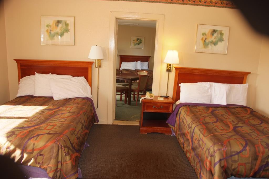 Hotel Suwannee Gables Old Town Exterior foto