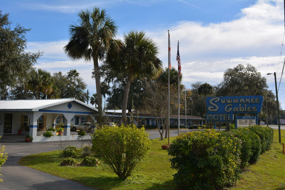 Hotel Suwannee Gables Old Town Exterior foto